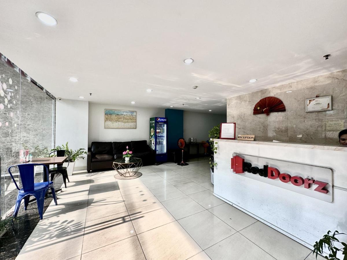 The Jade Hotel Near Tan Son Nhat Airport 호치민 외부 사진